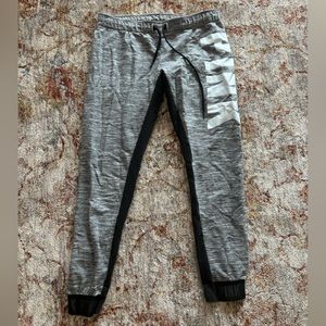 VS PINK JOGGERS